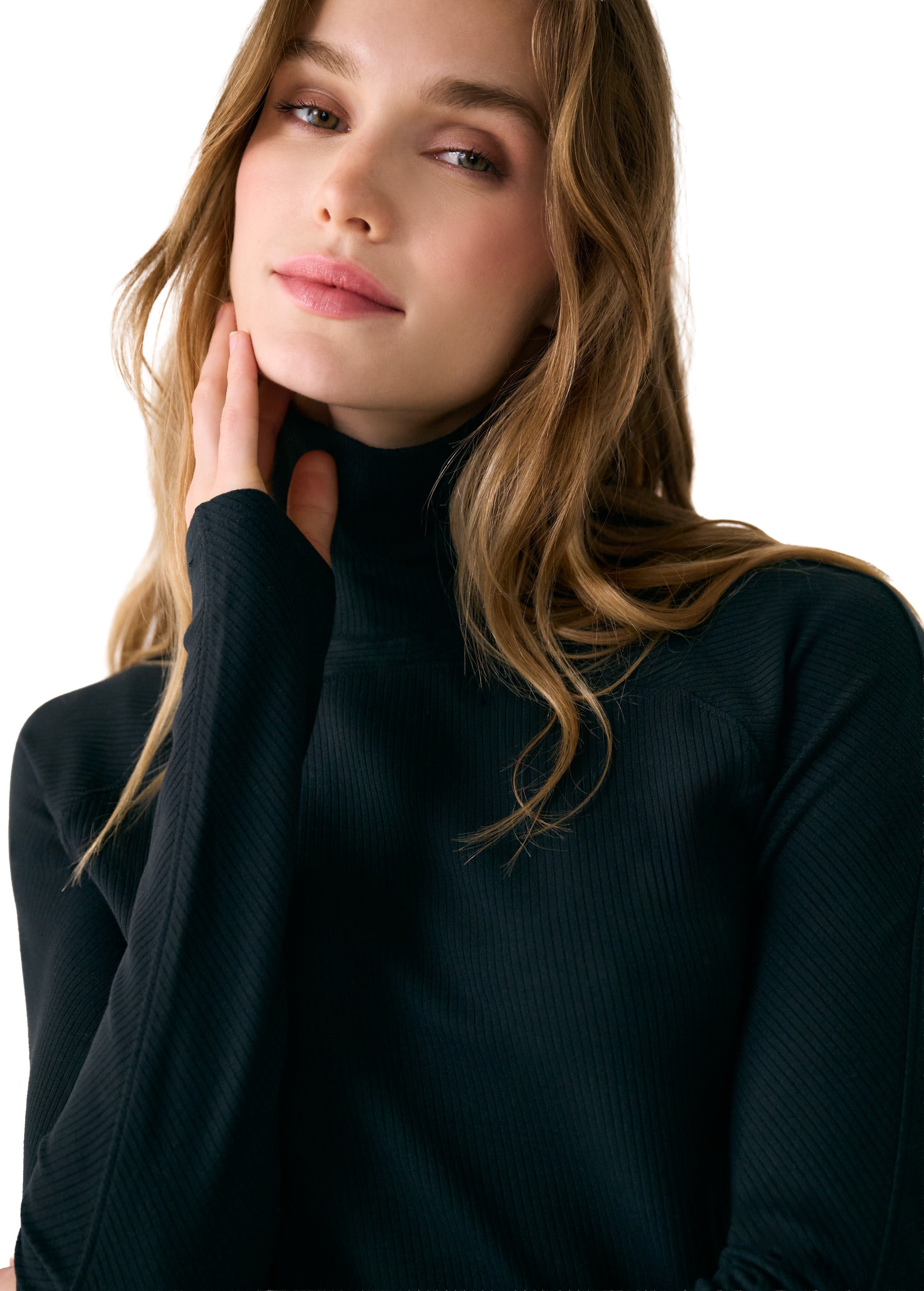 Traverse Turtleneck